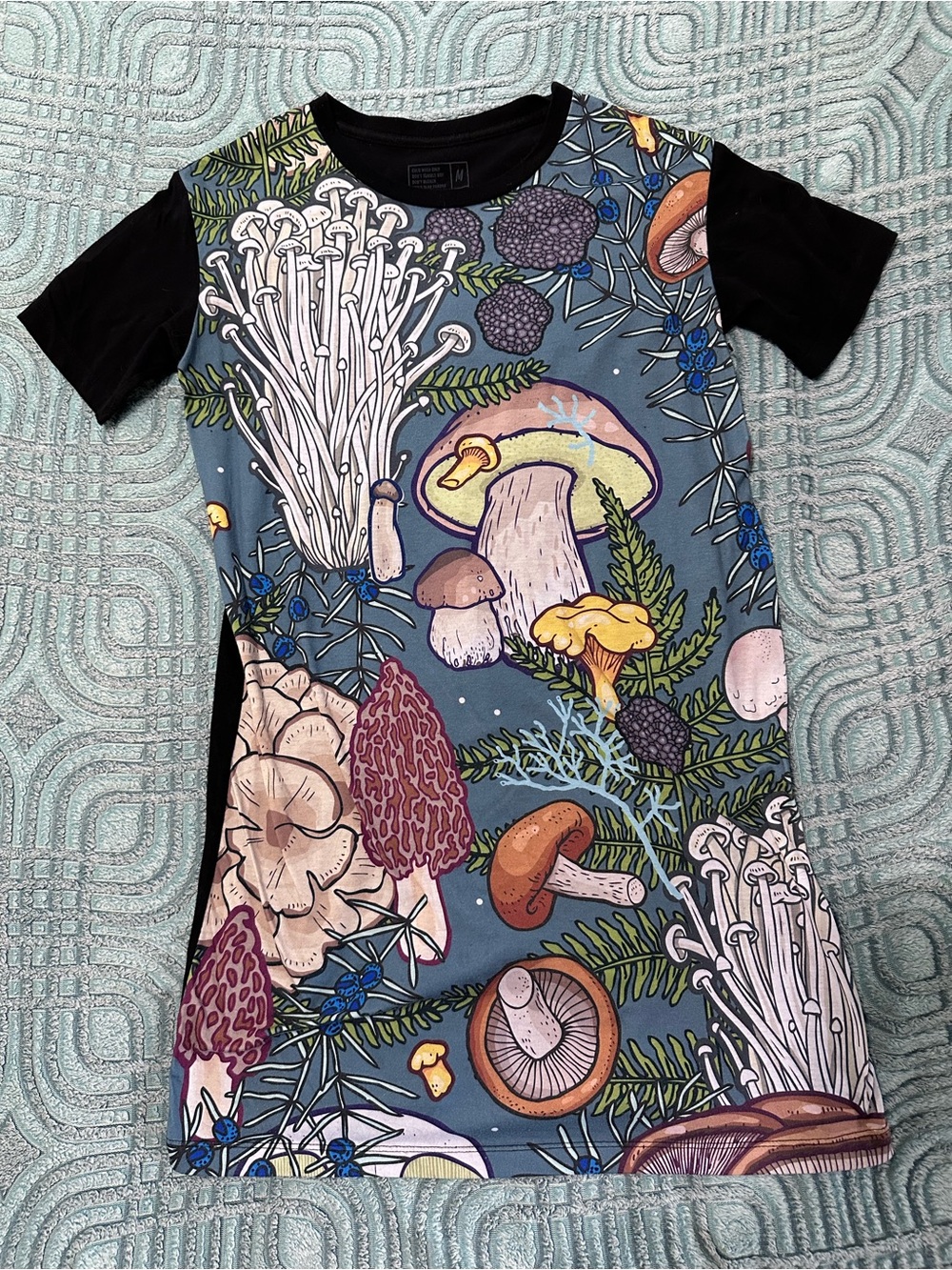 Mushroom Print Short Sleeve Tunic Top - Black/Blue